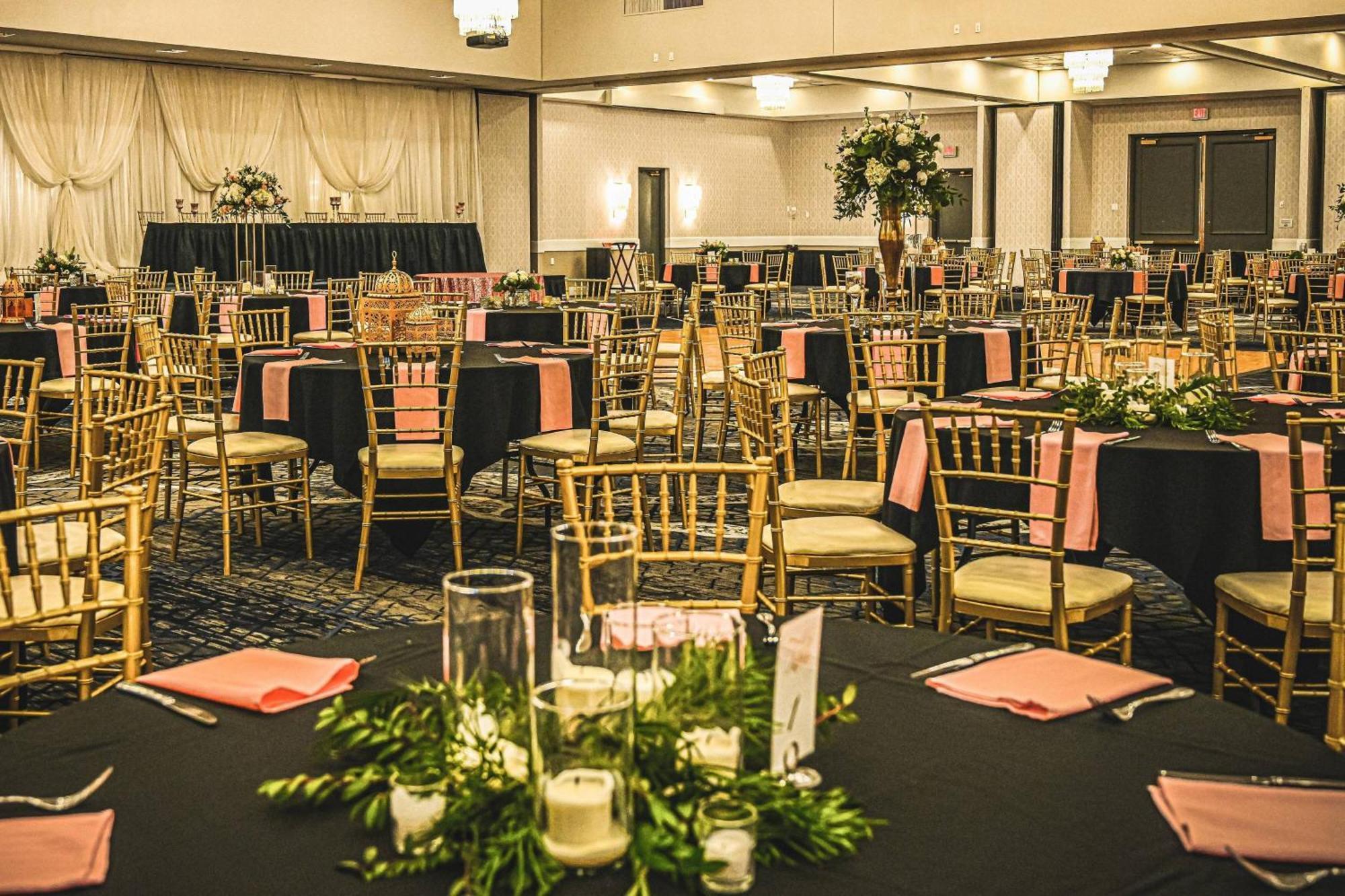 Delta Hotels By Marriott Cincinnati Шаронвілл Екстер'єр фото